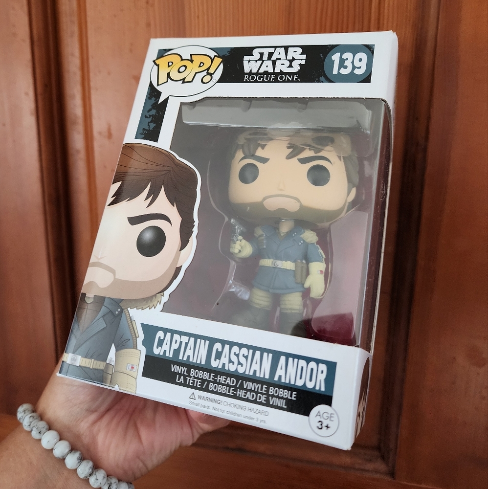 3/$10 Funko pop / Starwars rogue one captain cassian andor / #139